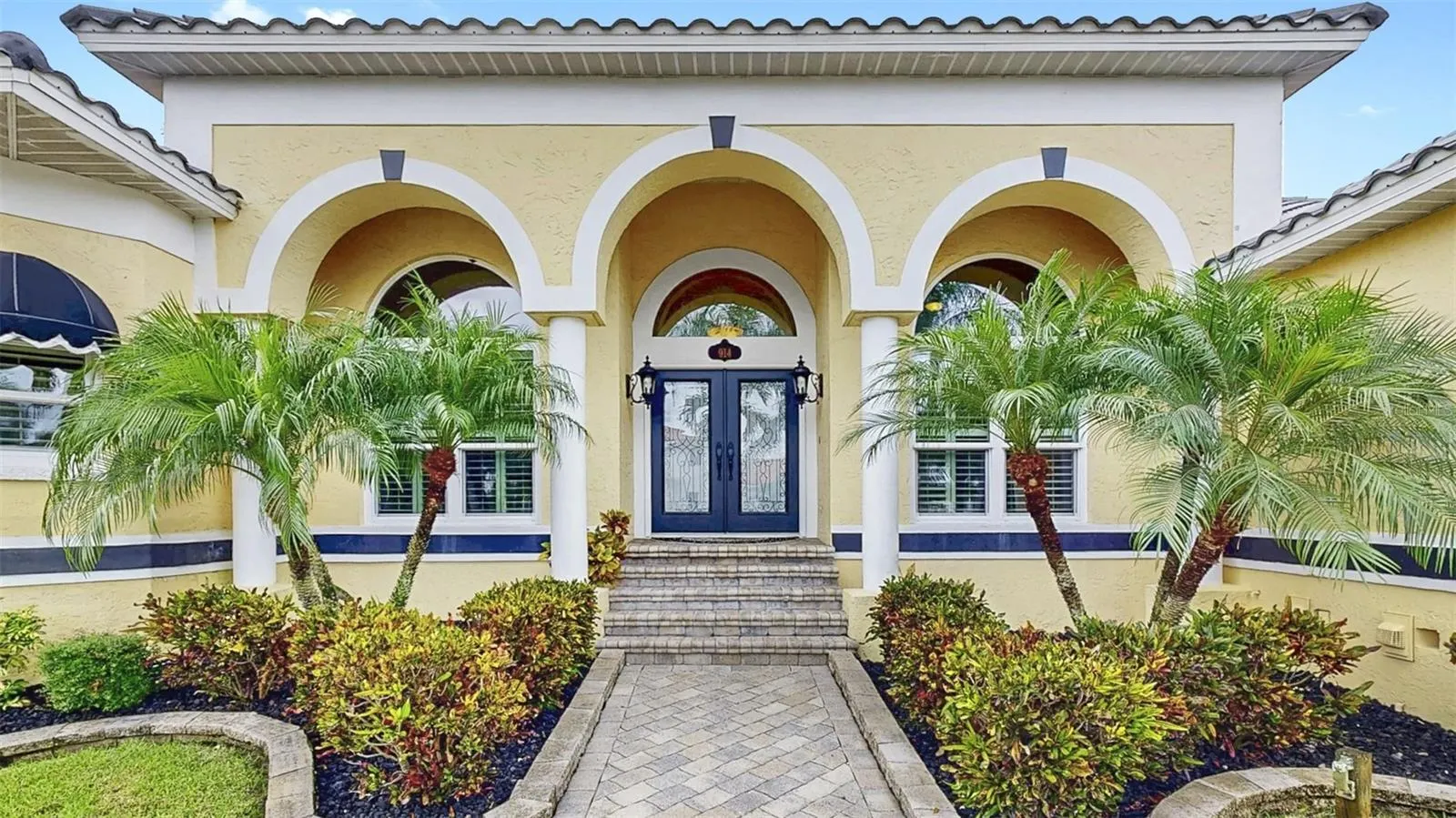 914 CAPRICCIO LN