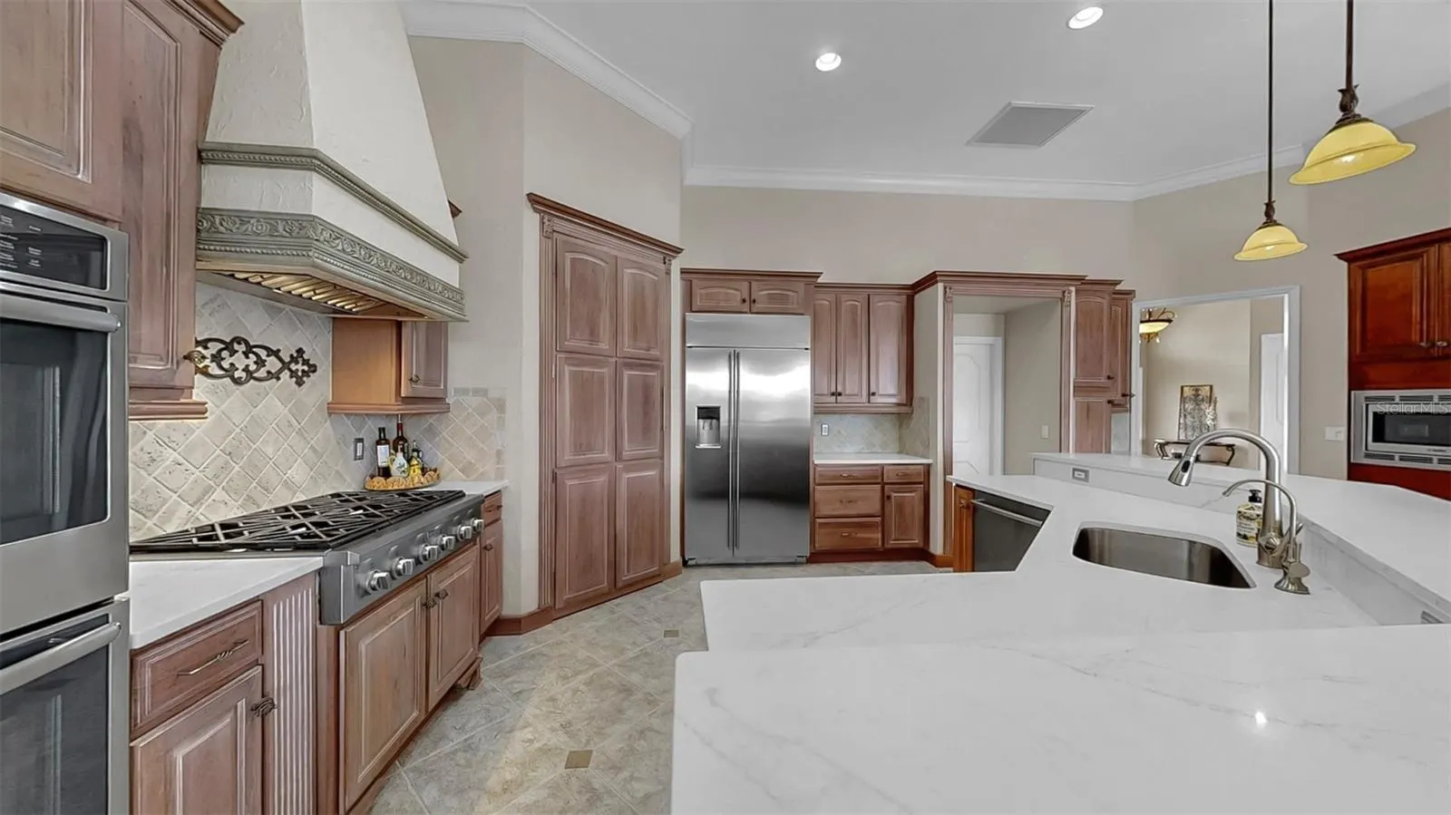 914 CAPRICCIO LN