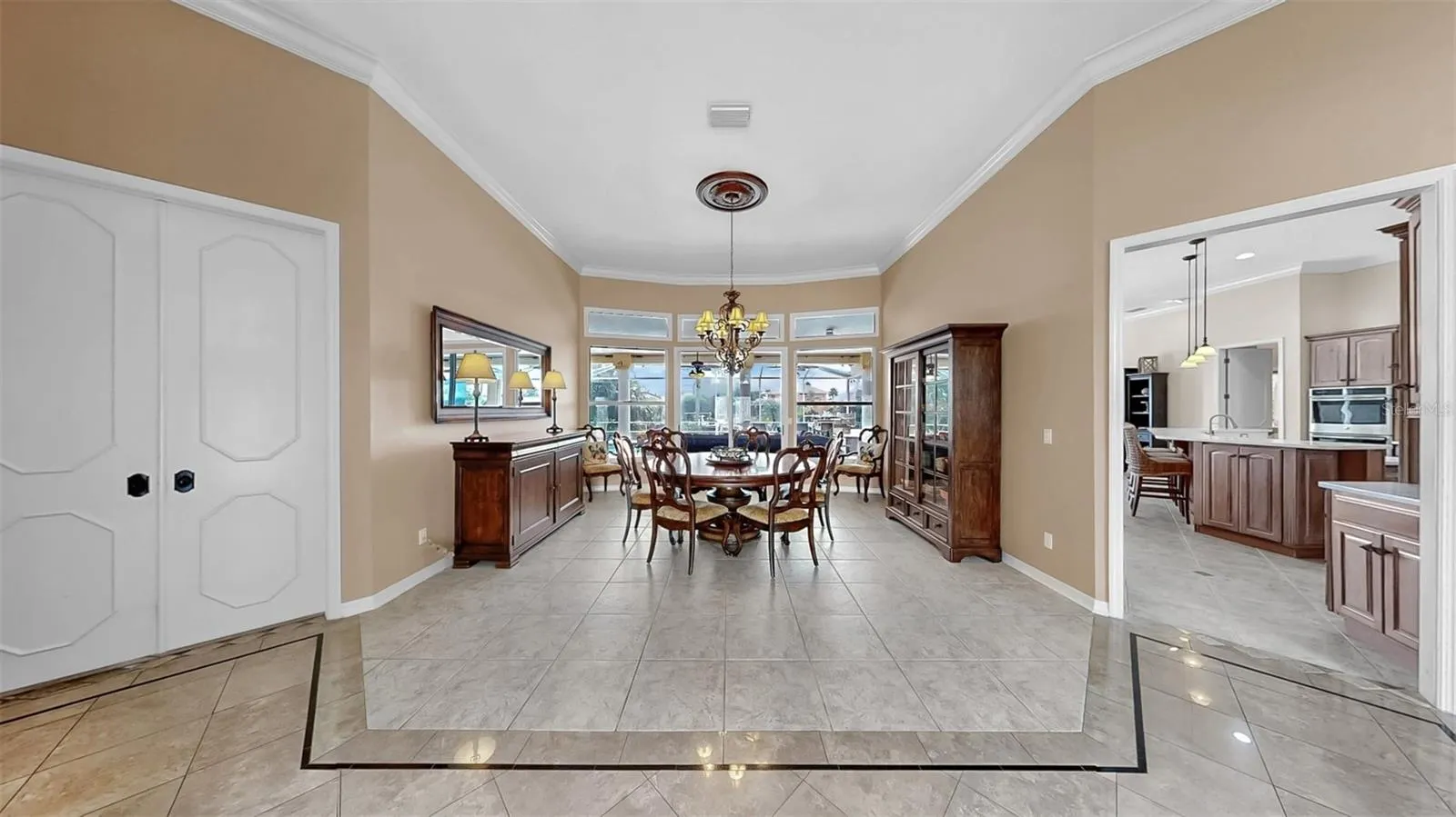 914 CAPRICCIO LN