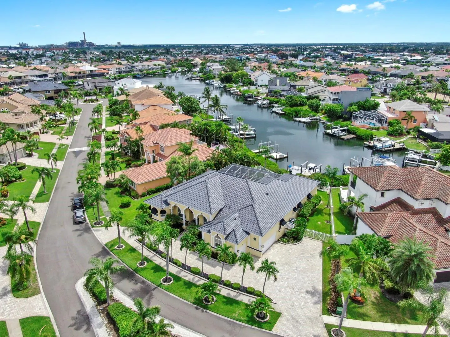 914 CAPRICCIO LN