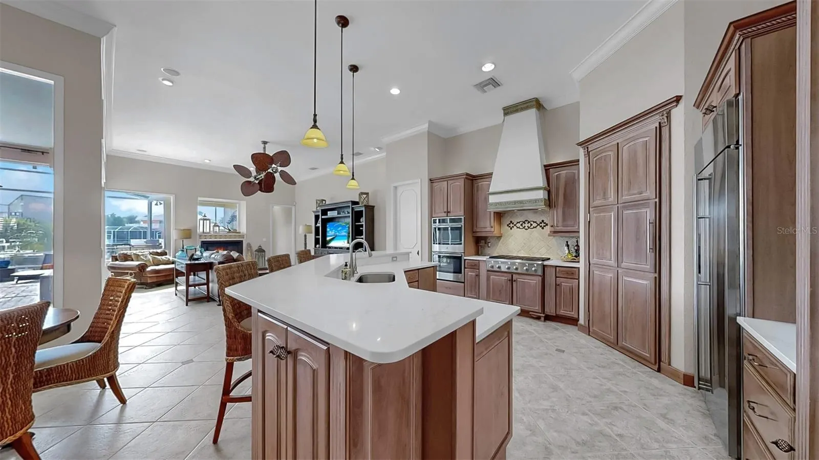 914 CAPRICCIO LN