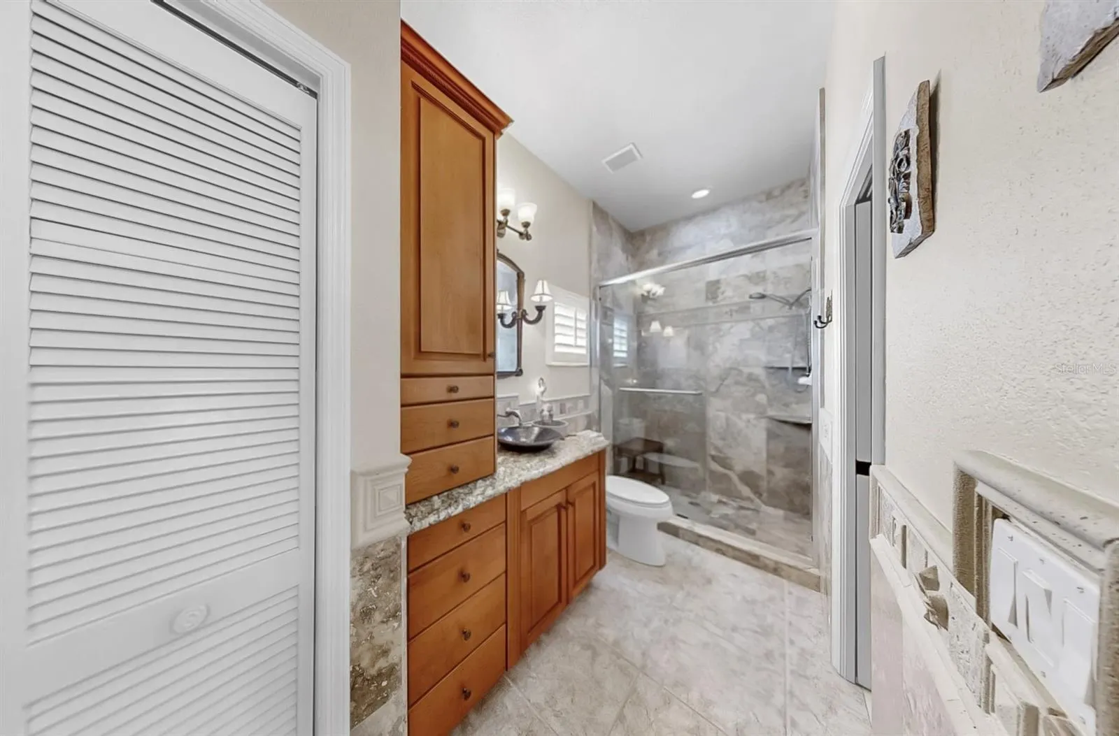 914 CAPRICCIO LN