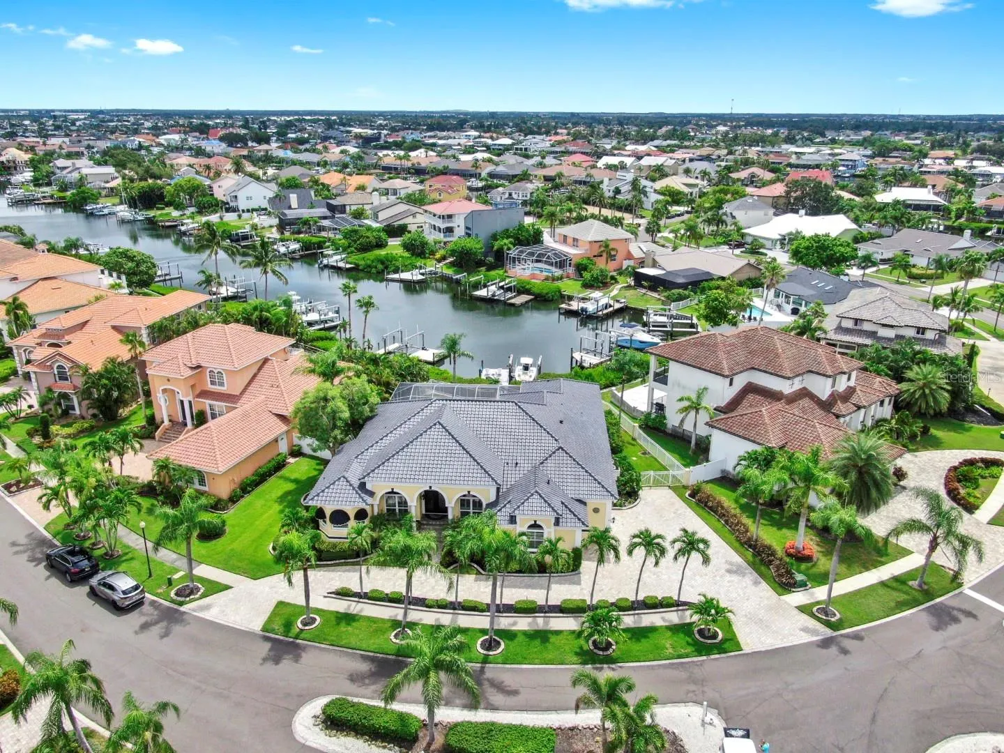 914 CAPRICCIO LN