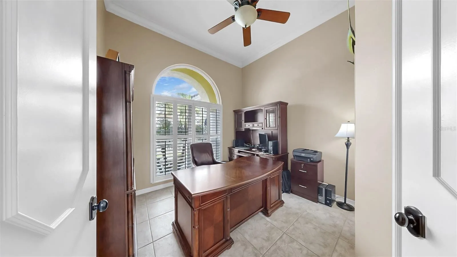 914 CAPRICCIO LN