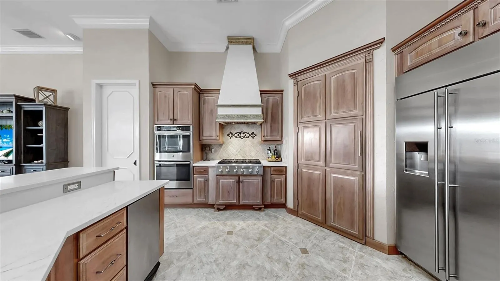 914 CAPRICCIO LN