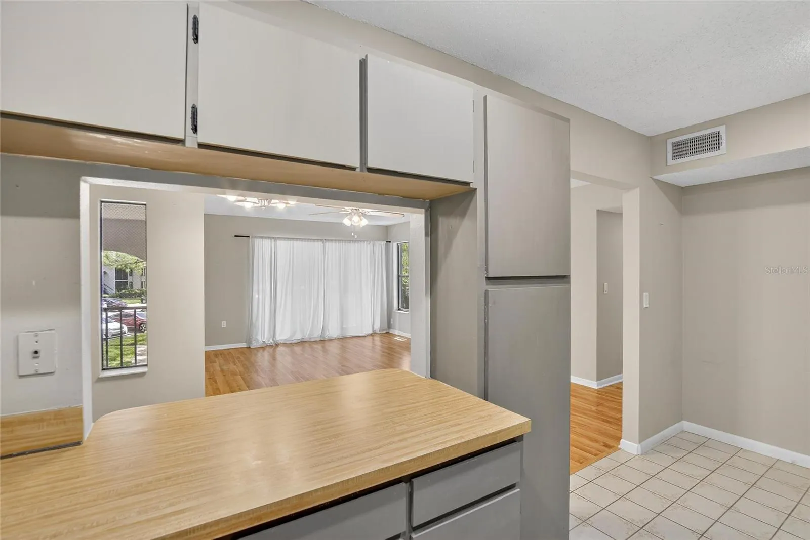 1225 PINE RIDGE CIR W #A2, #A2