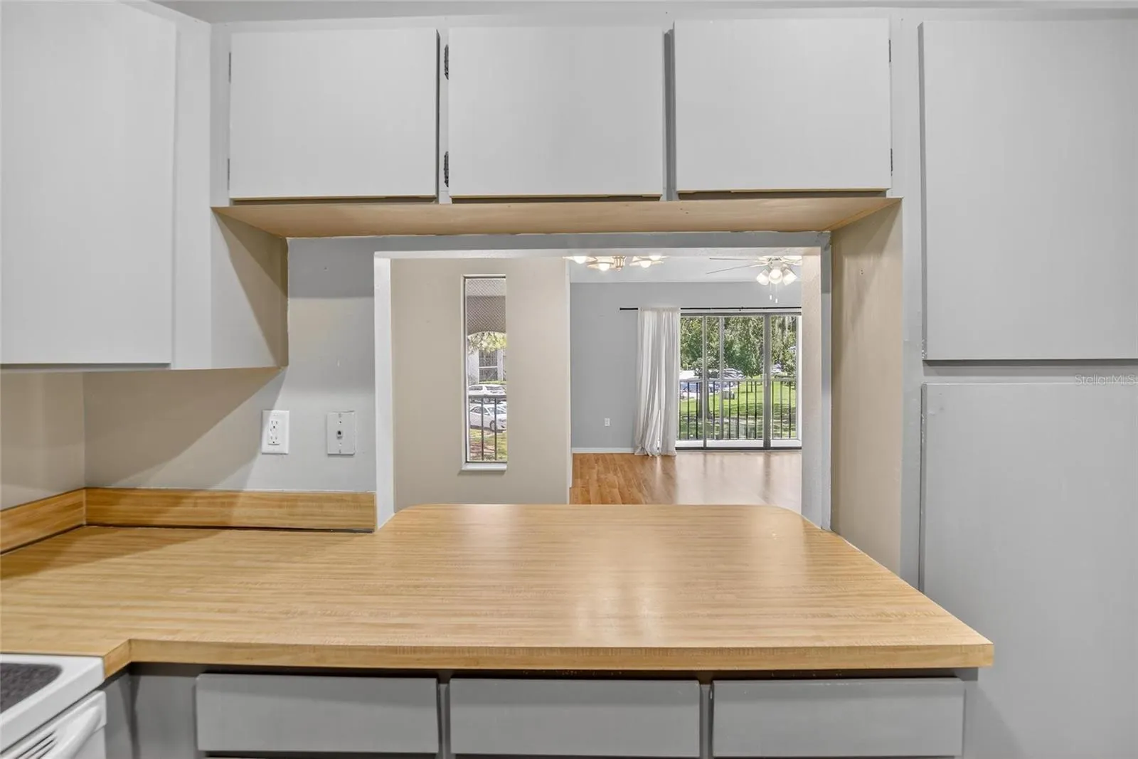 1225 PINE RIDGE CIR W #A2, #A2