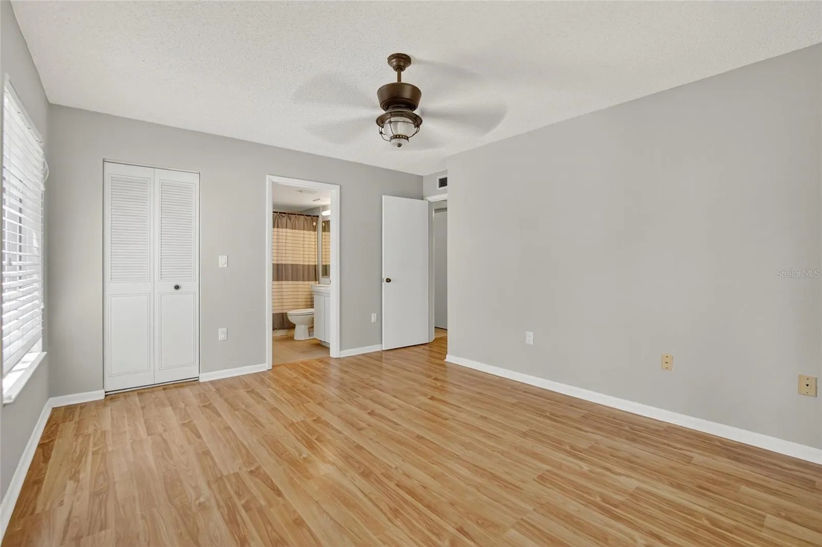 1225 PINE RIDGE CIR W #A2, #A2