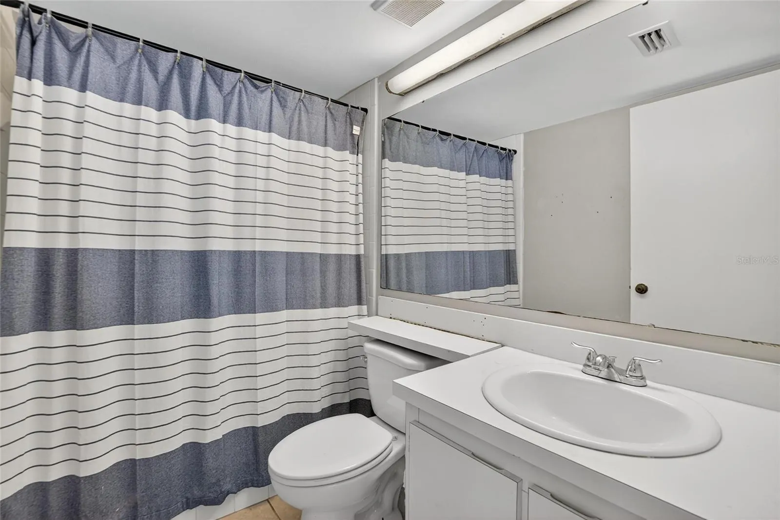 1225 PINE RIDGE CIR W #A2, #A2