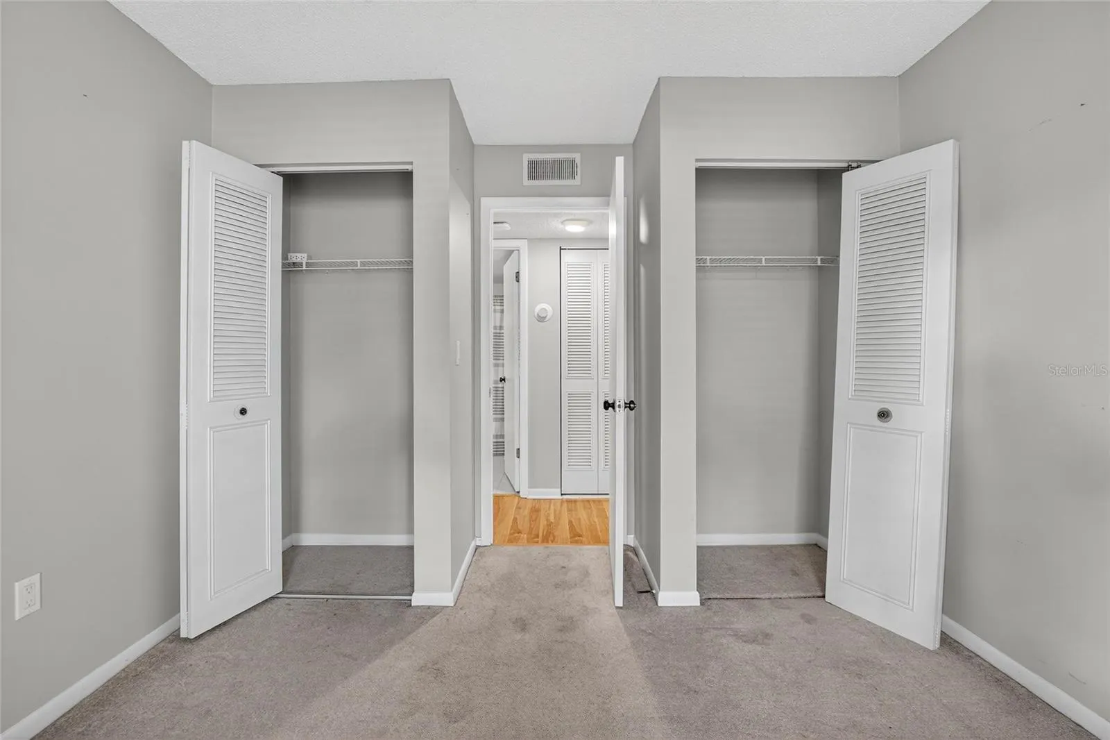 1225 PINE RIDGE CIR W #A2, #A2