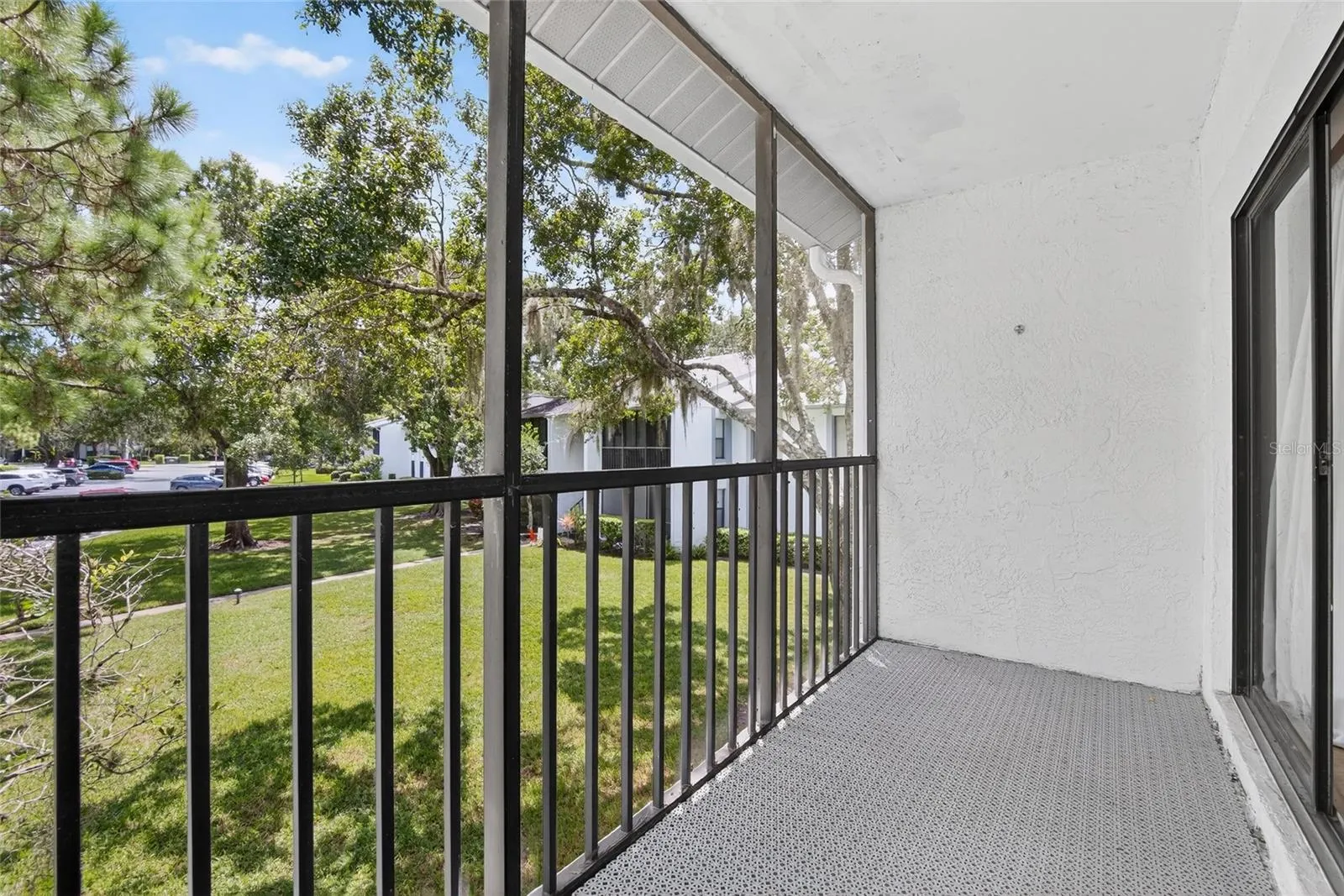 1225 PINE RIDGE CIR W #A2, #A2
