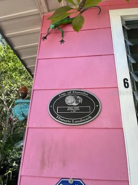 535 WILKIE ST