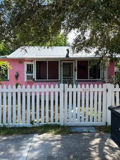 535 WILKIE ST