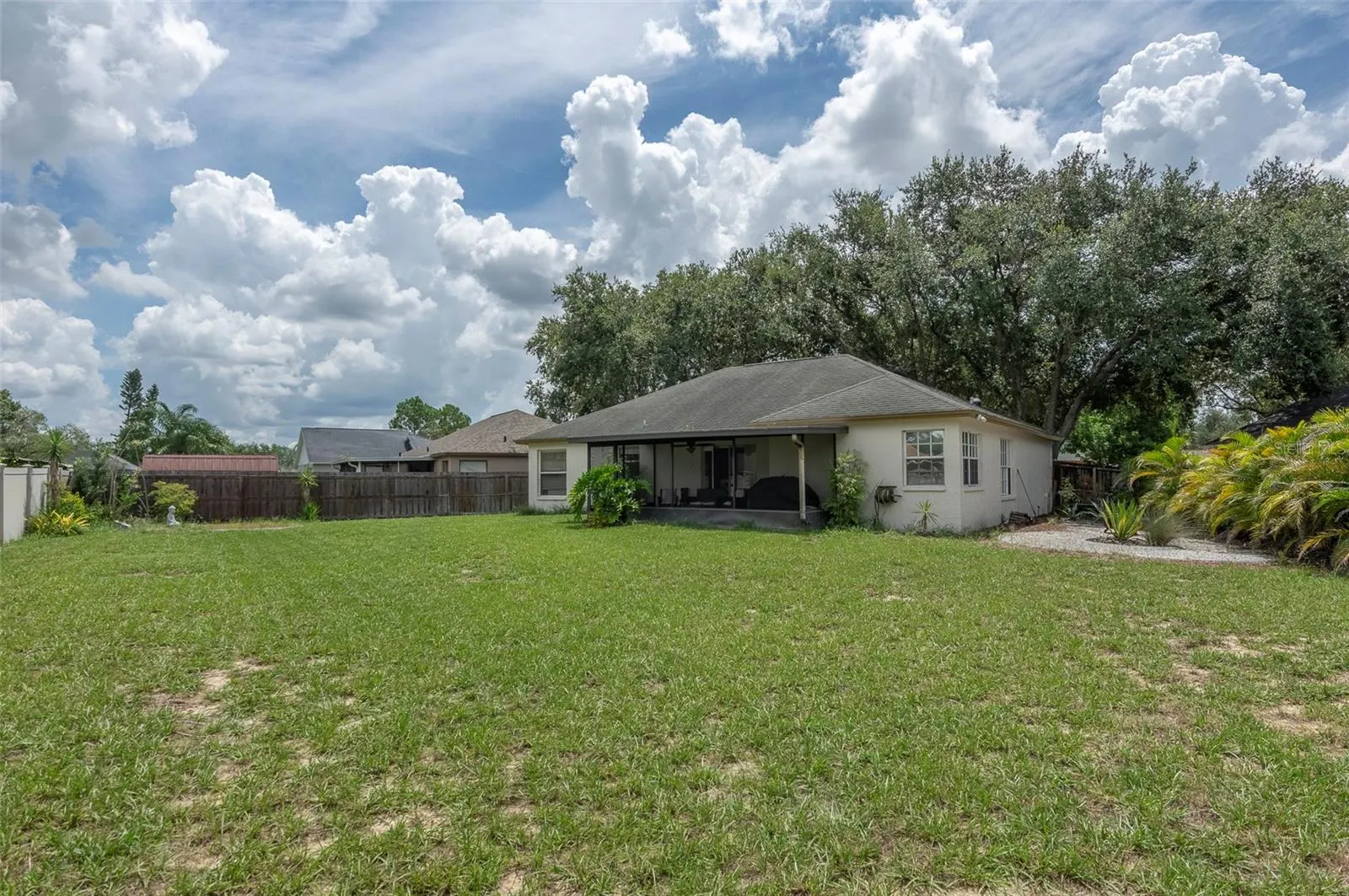 1052 MALLETWOOD DR