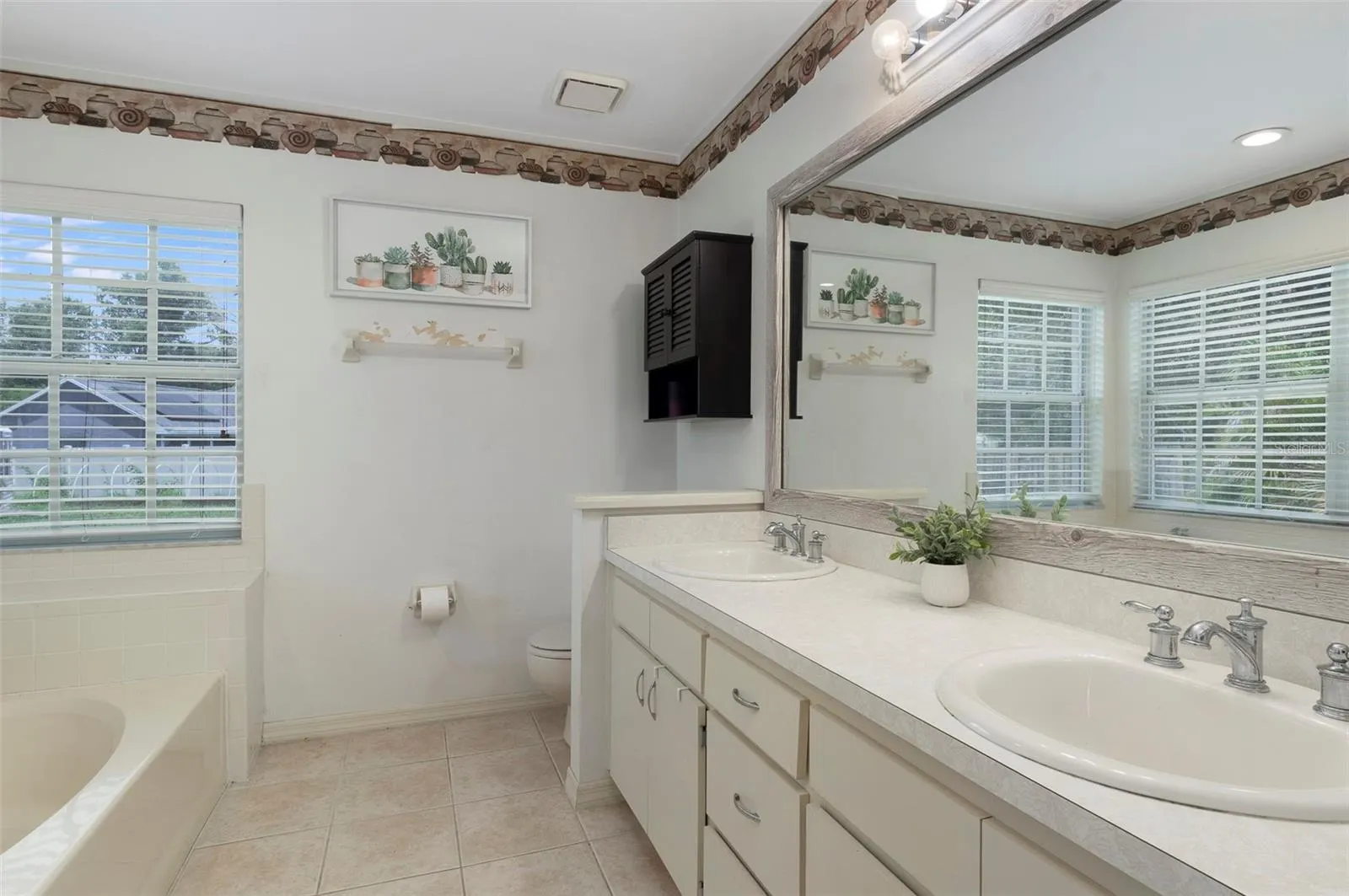 1052 MALLETWOOD DR