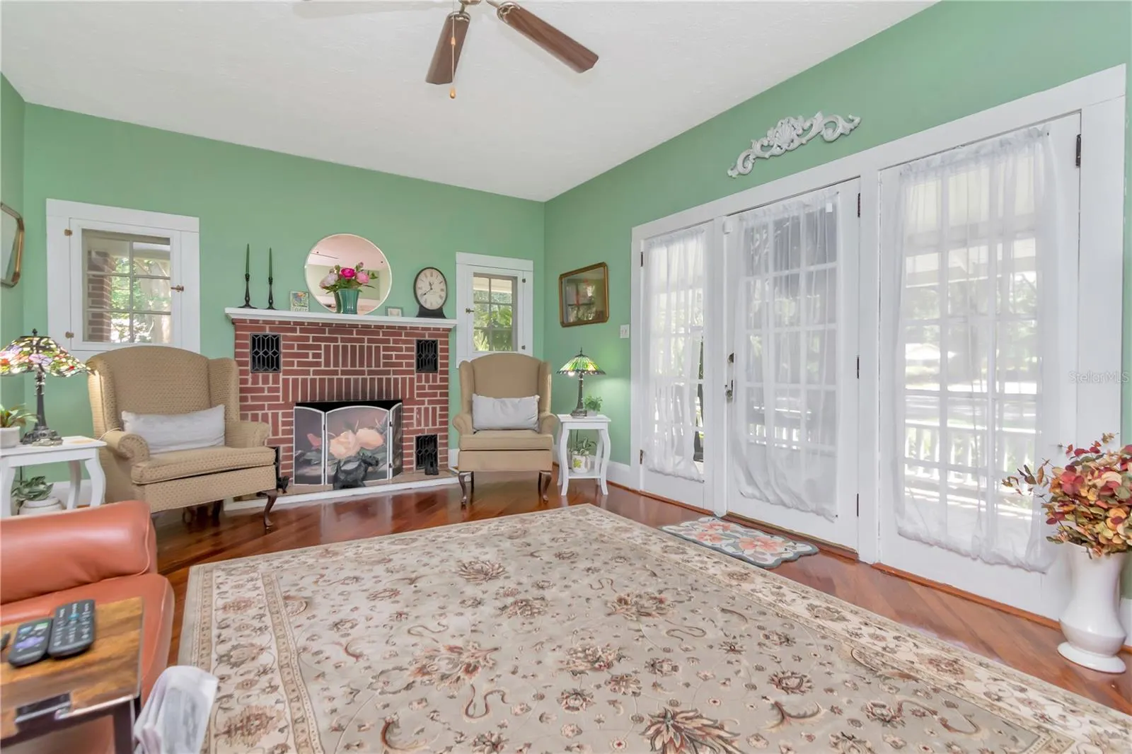 128 N MONTCLAIR AVE