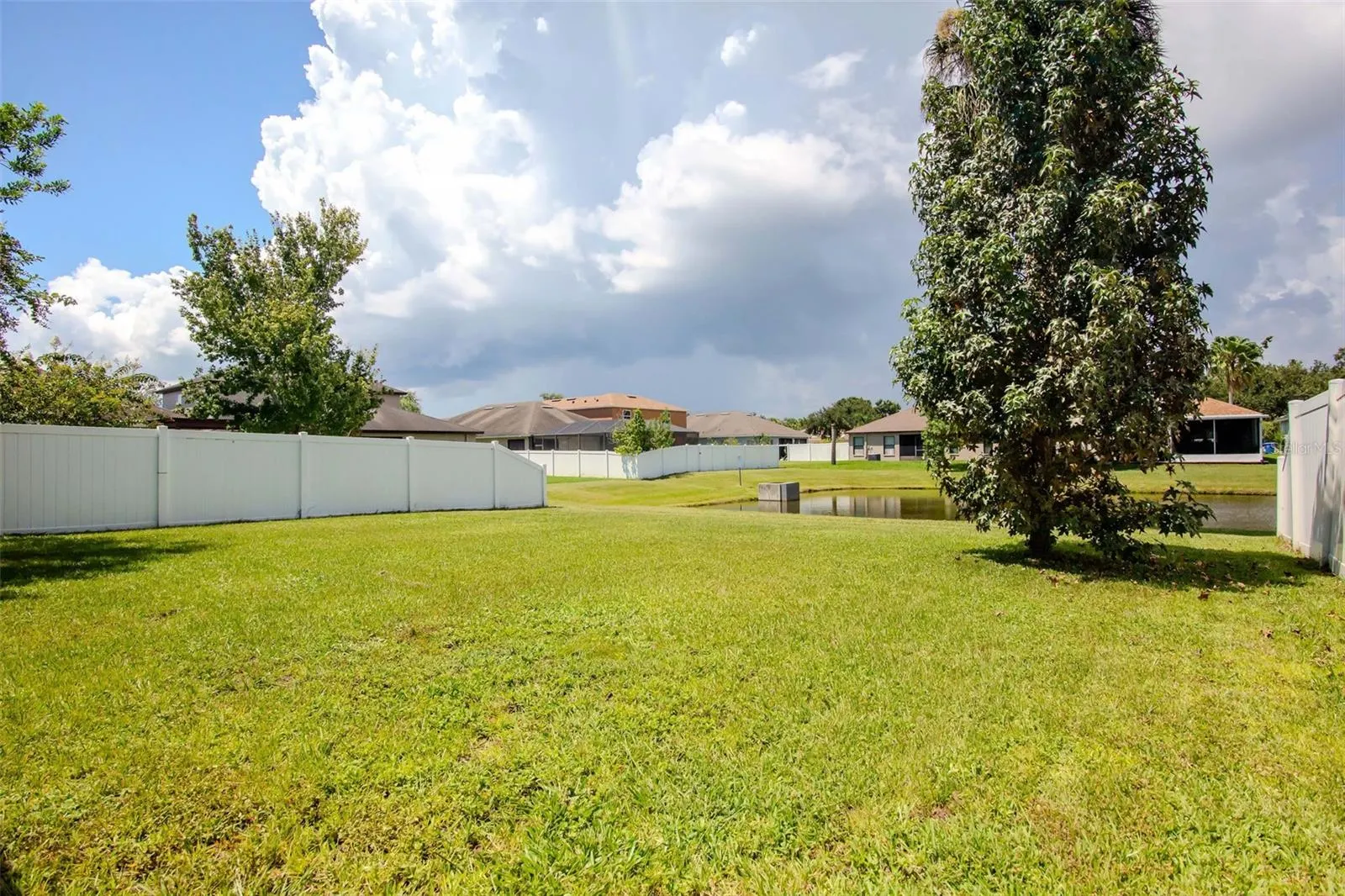 7708 TANGLE RUSH DR