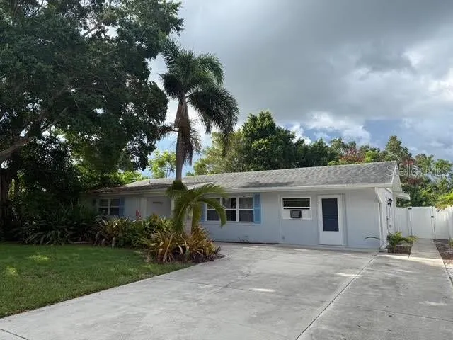 2186 SUNNYSIDE PL