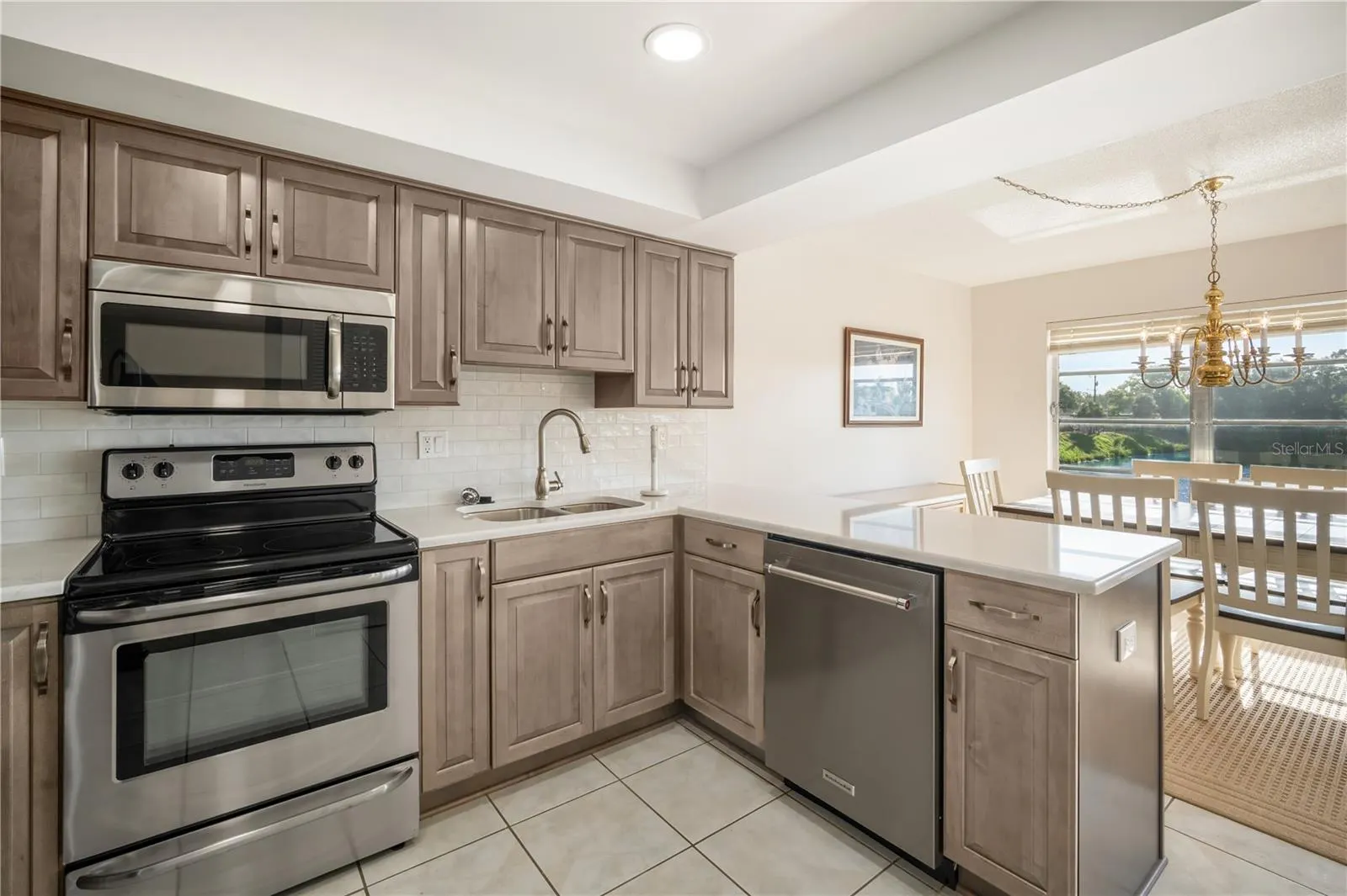 1655 S HIGHLAND AVE #J289, #J289
