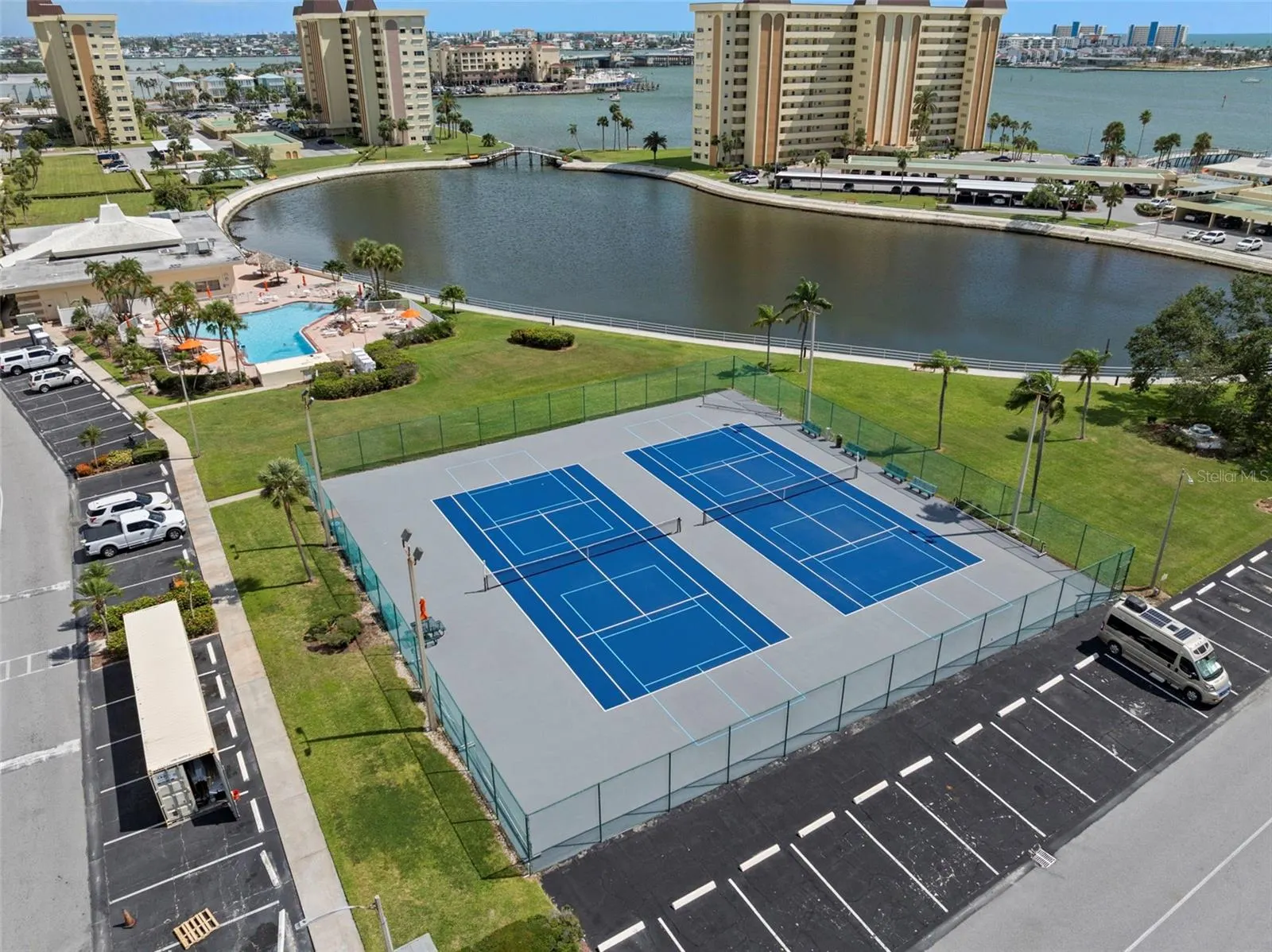 4780 COVE CIR #205, #205