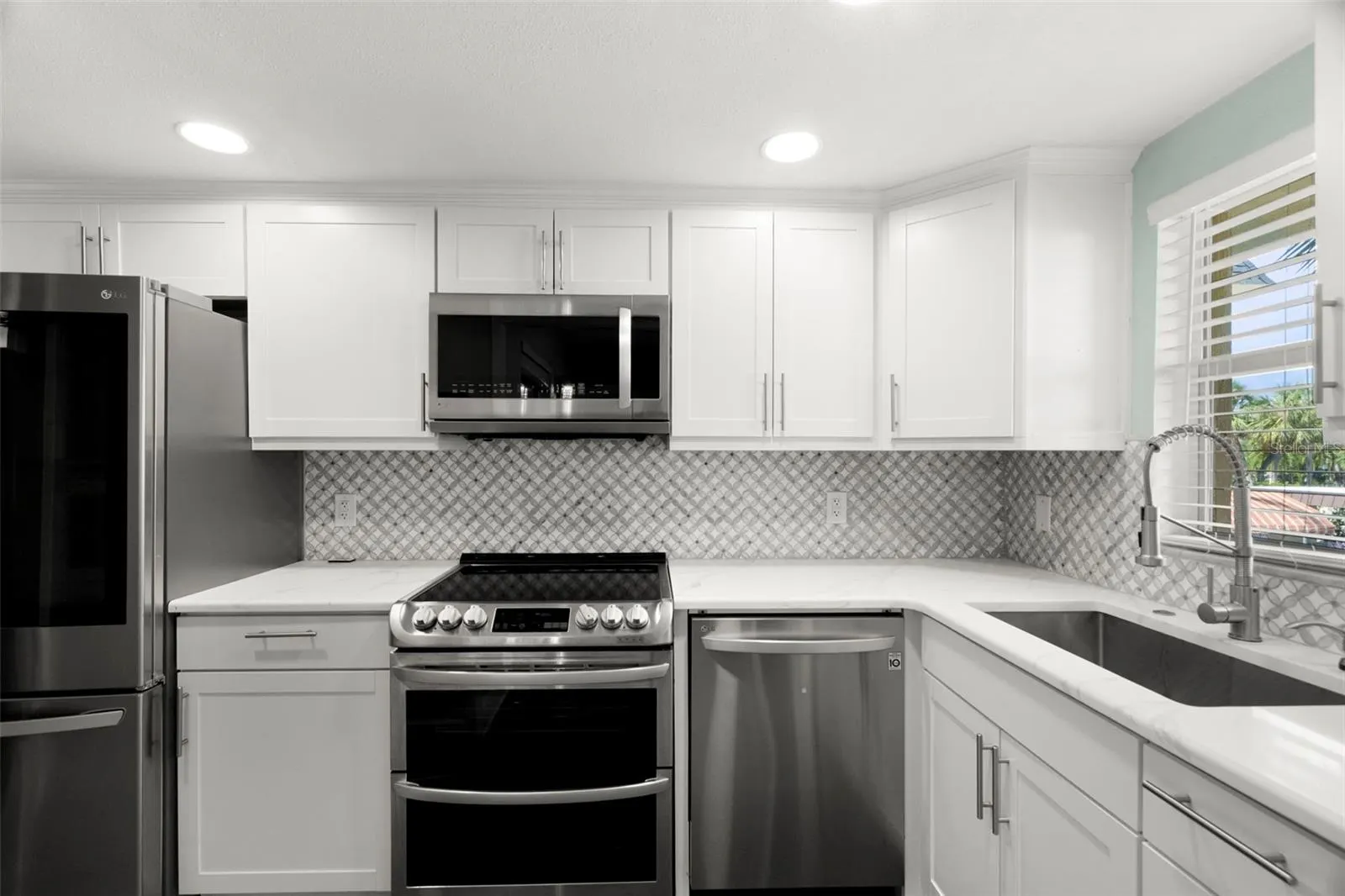 4780 COVE CIR #205, #205
