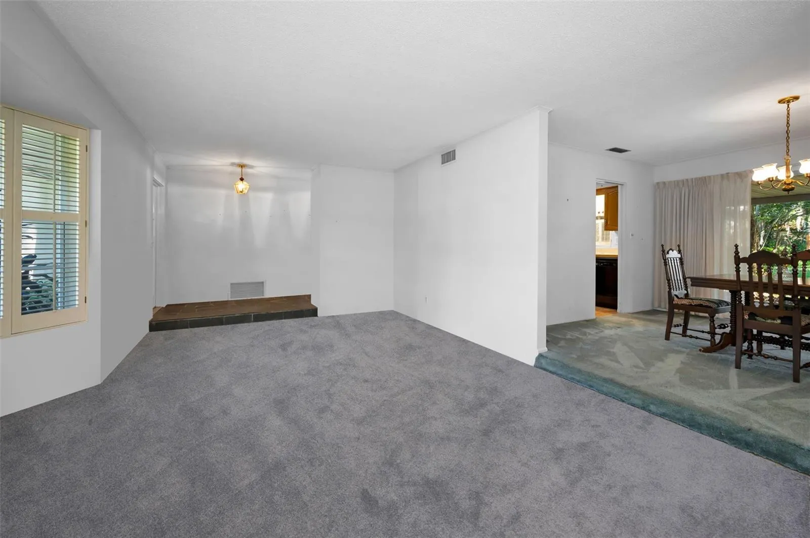 1831 BEVERLY CIR N