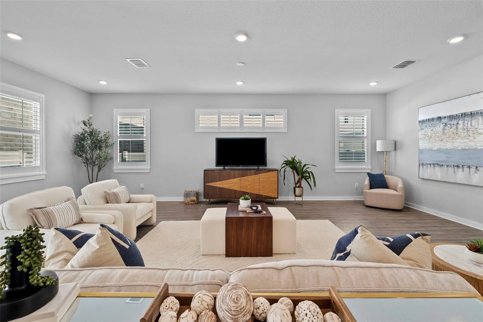 5834 S MACDILL AVE