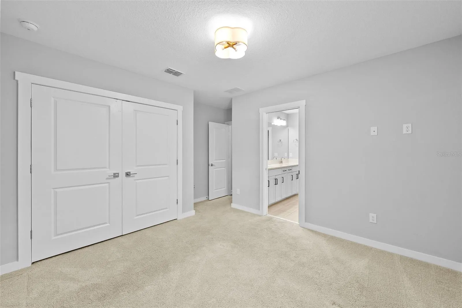 5834 S MACDILL AVE