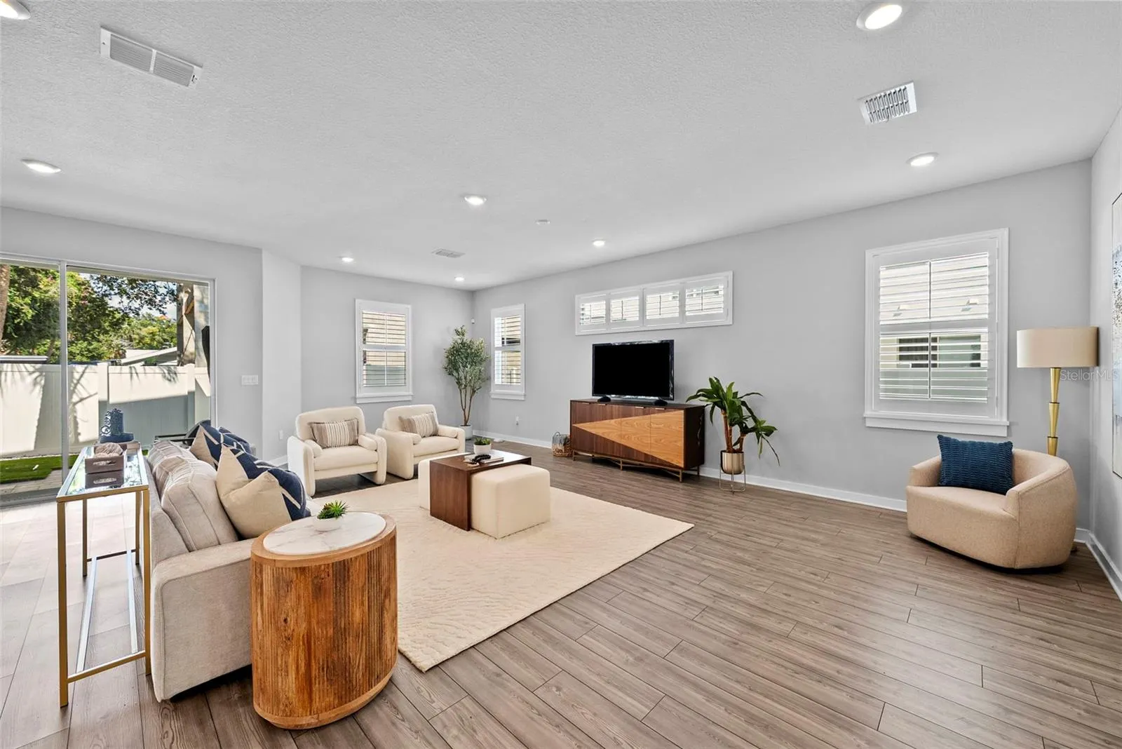 5834 S MACDILL AVE