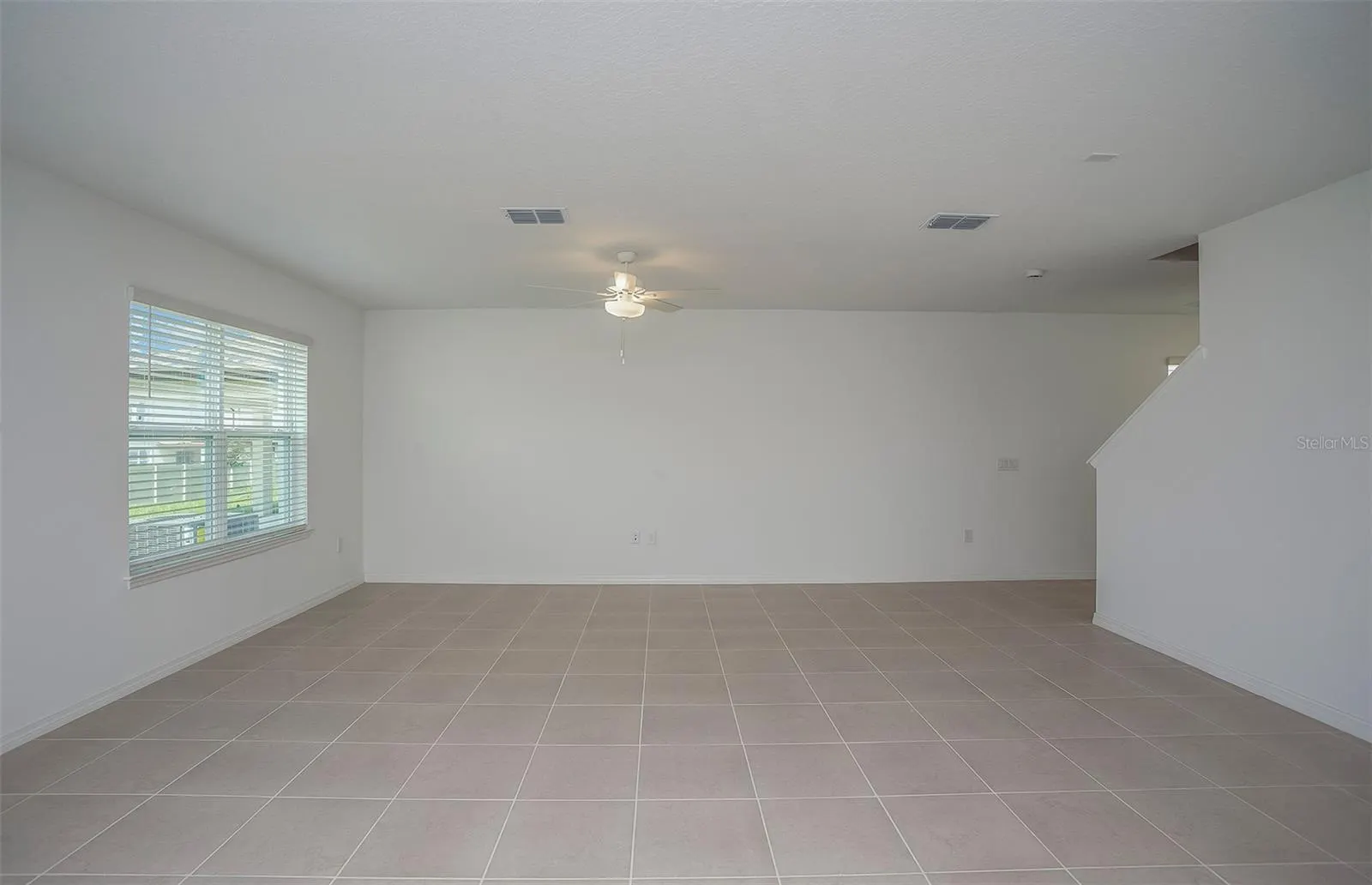 1079 SILVERLAKE BLVD