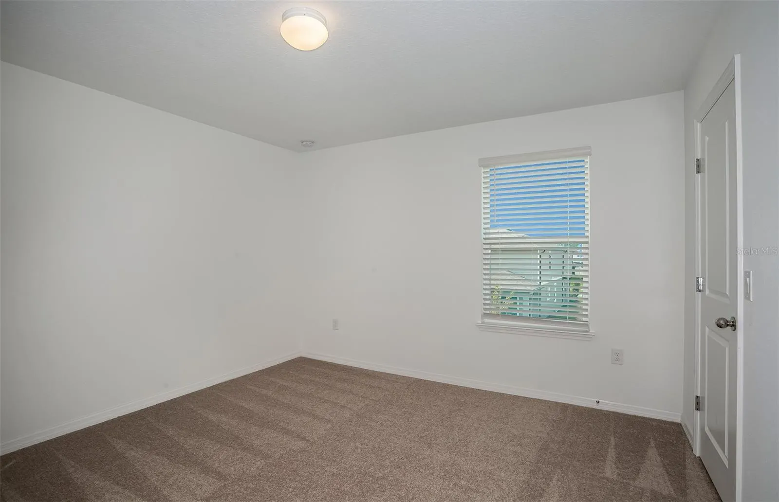 1079 SILVERLAKE BLVD