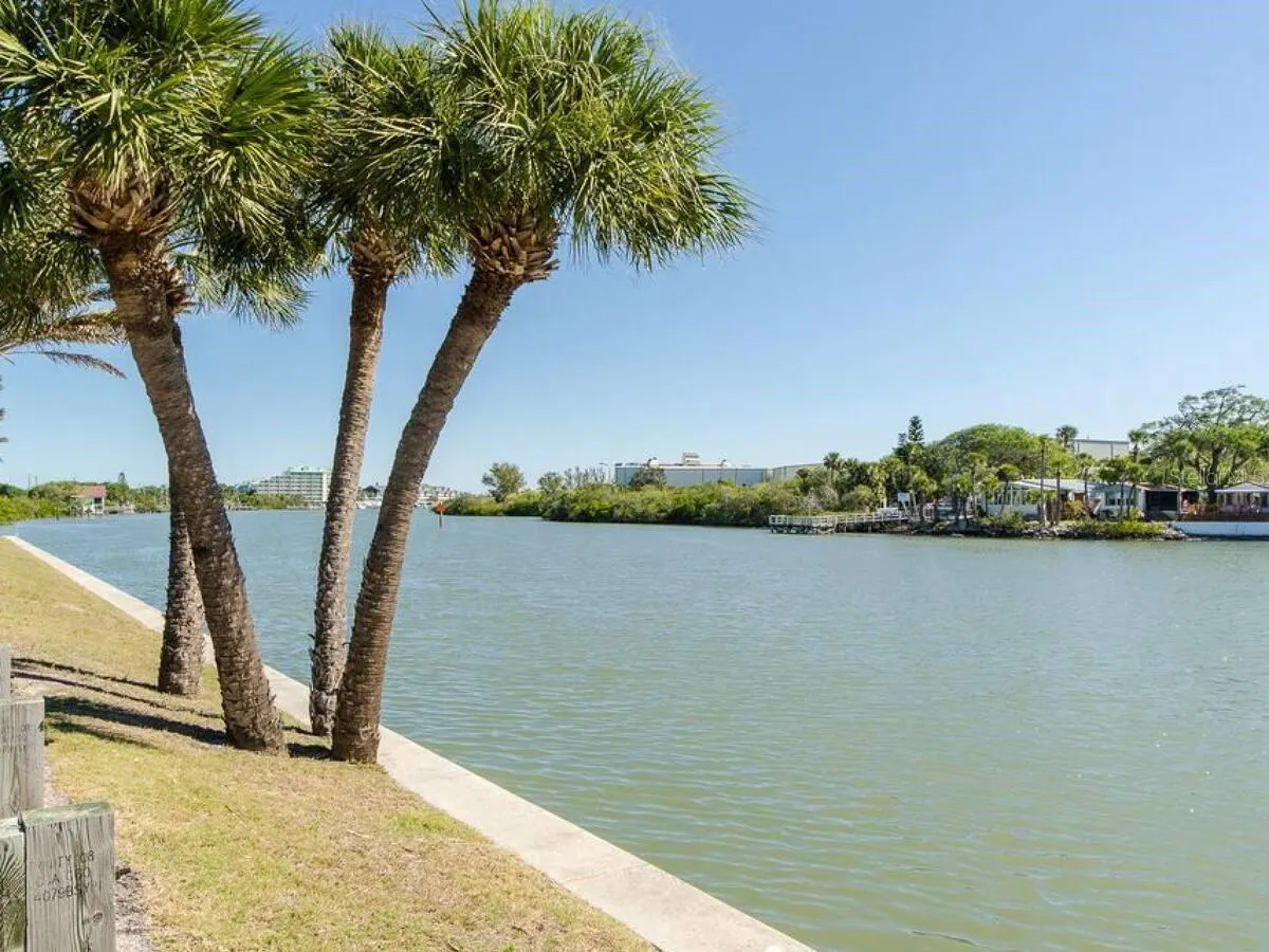 2109 GULF BLVD #1B, #1B