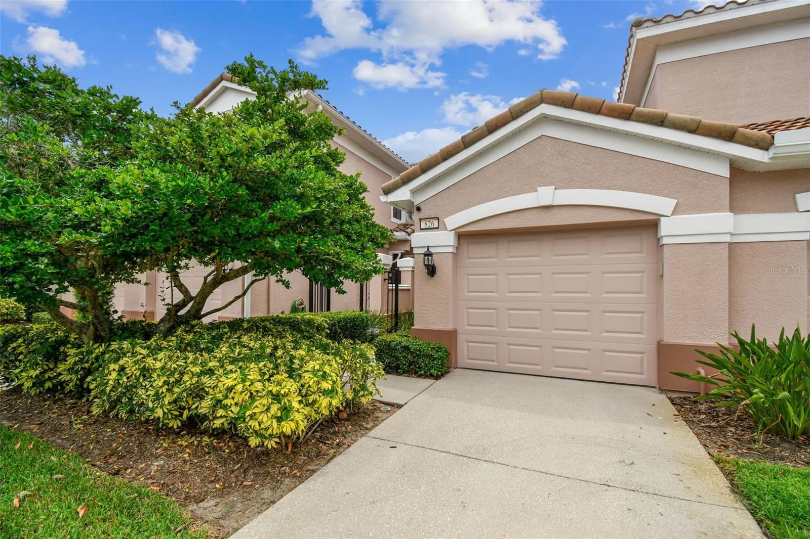 826 LANTERN WAY #103, #103