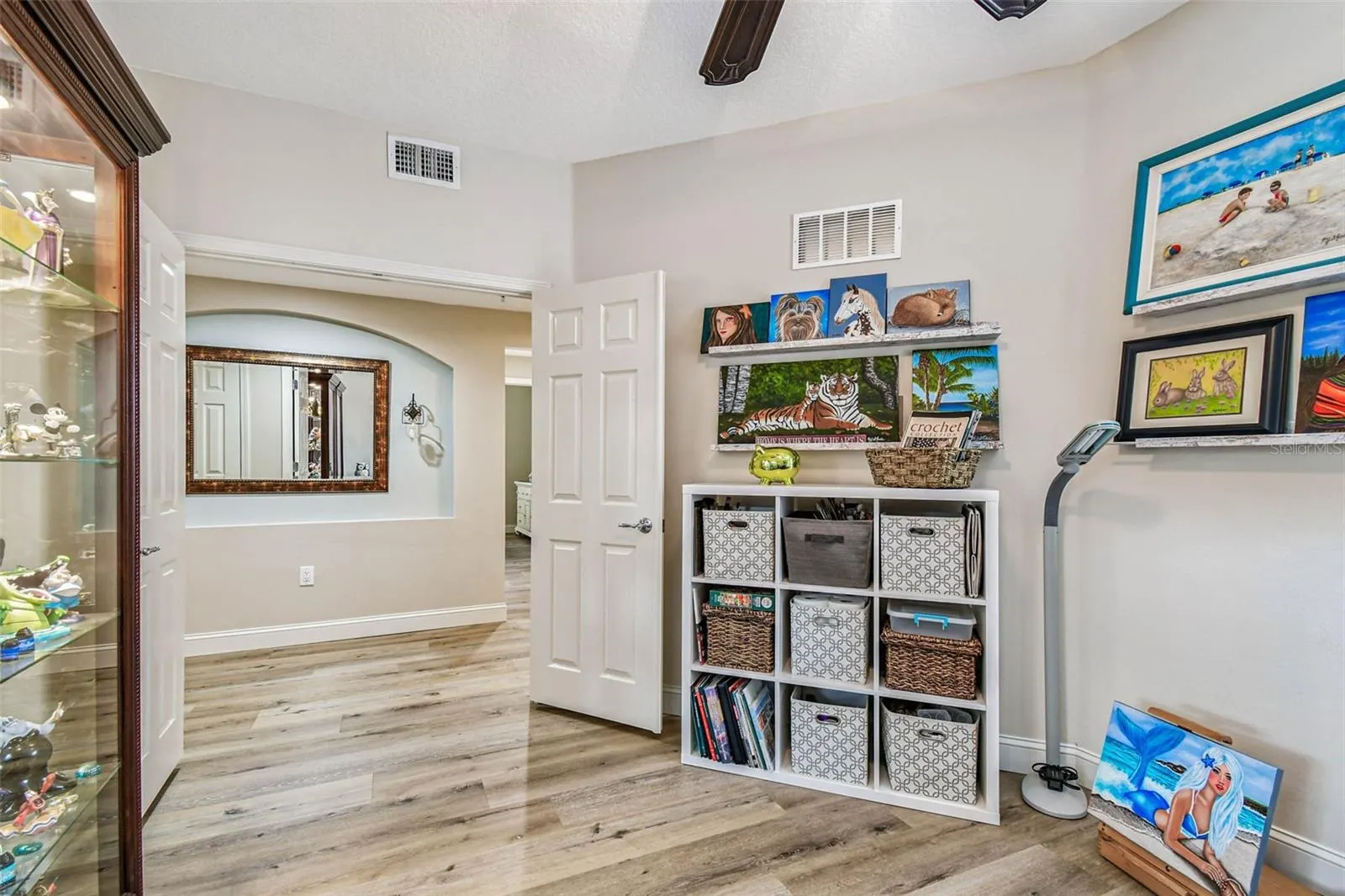 826 LANTERN WAY #103, #103