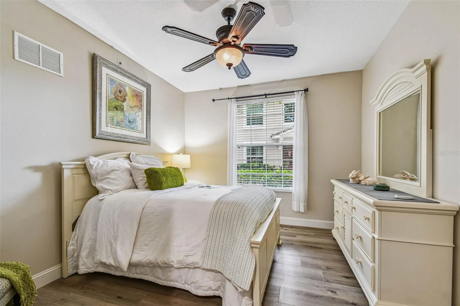 826 LANTERN WAY #103, #103
