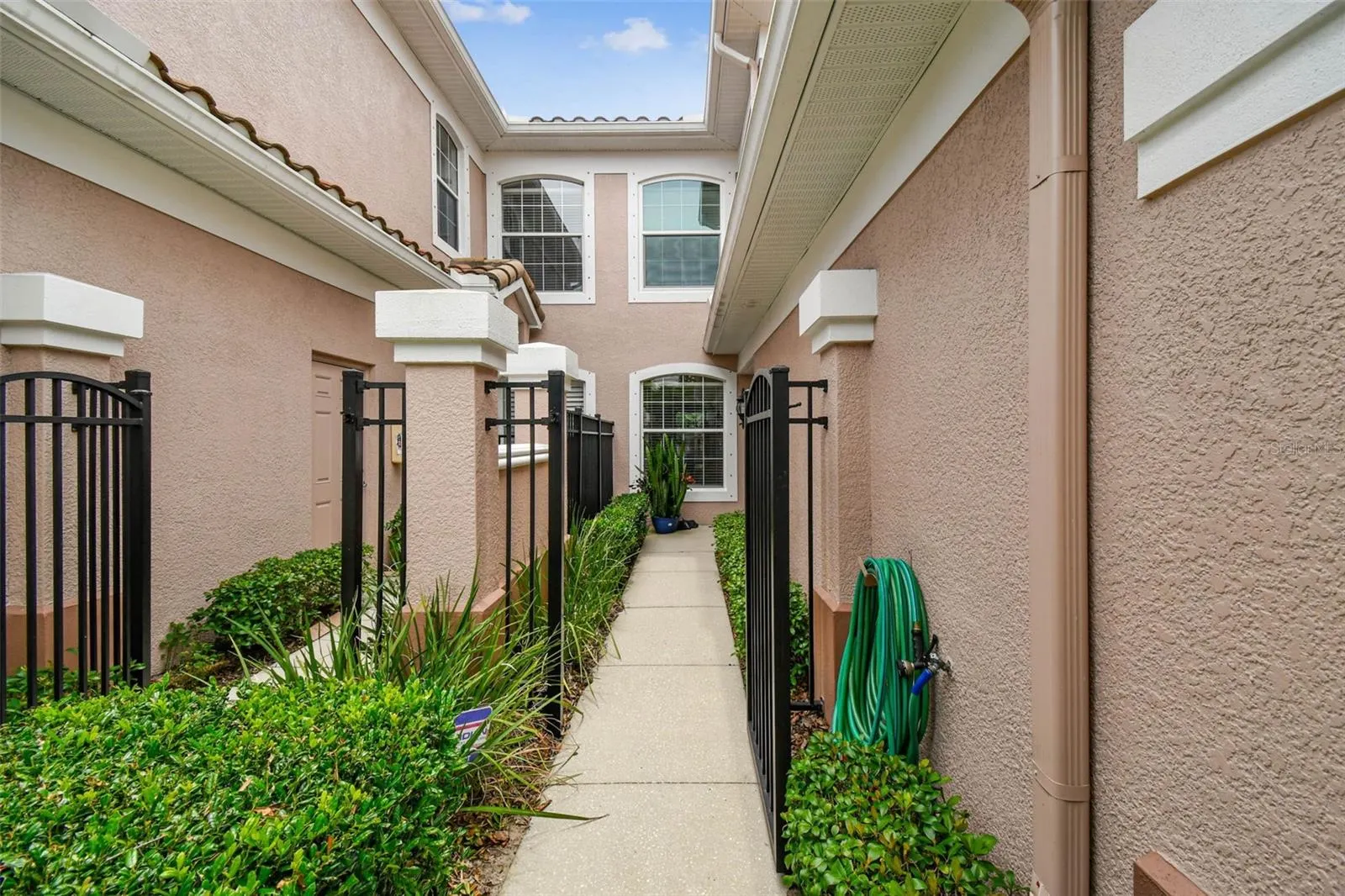 826 LANTERN WAY #103, #103