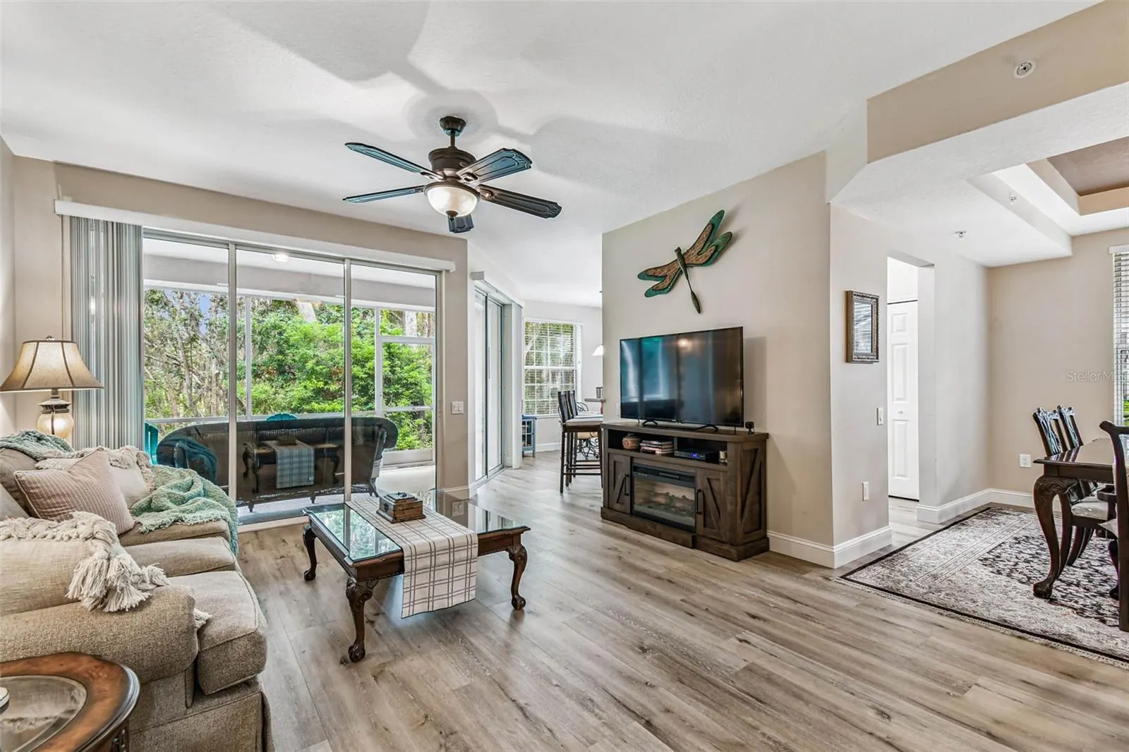 826 LANTERN WAY #103, #103