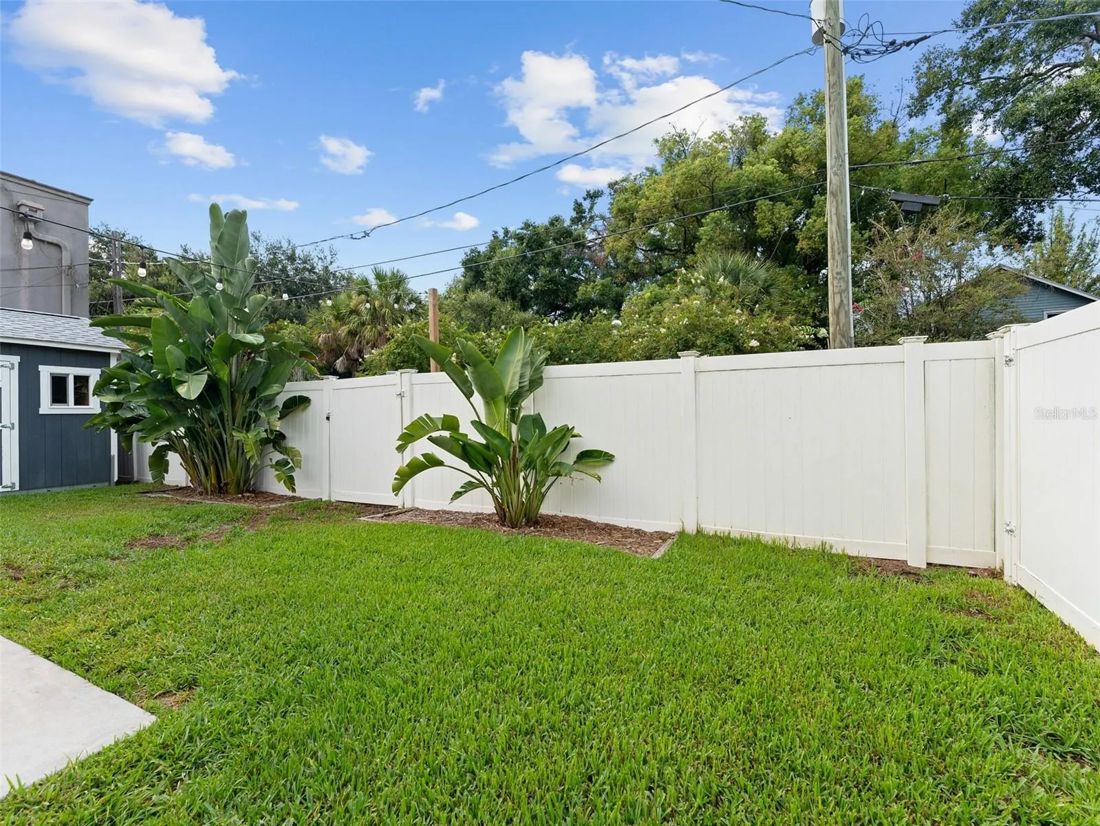 306 E ROSS AVE