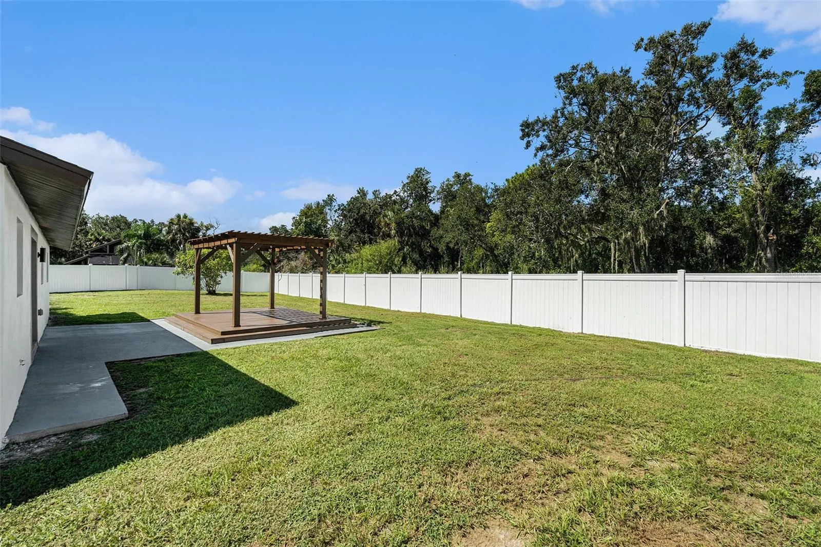 3707 COPPERTREE CIR