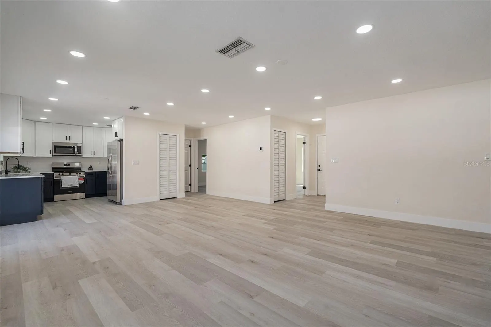 3707 COPPERTREE CIR