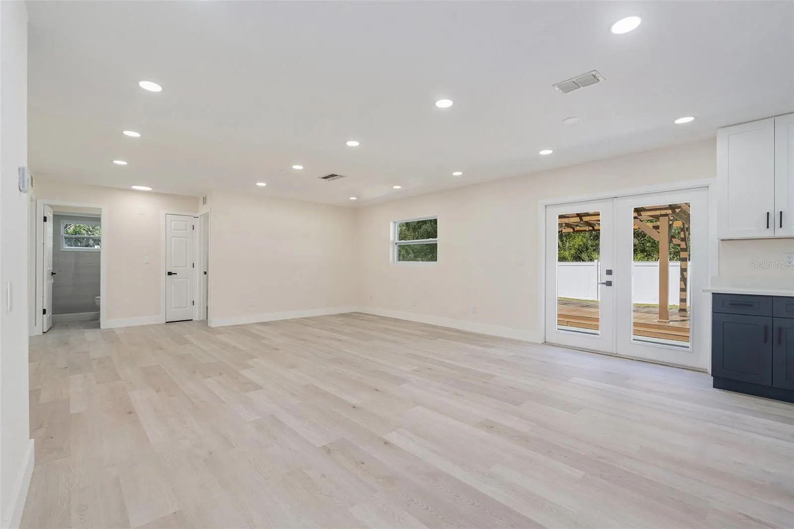 3707 COPPERTREE CIR