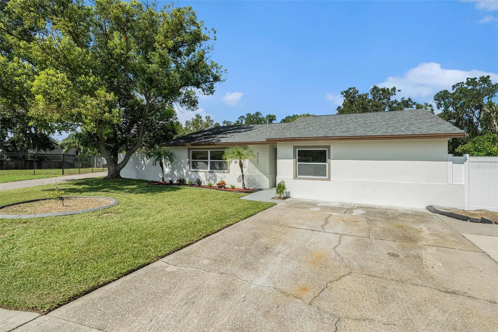 3707 COPPERTREE CIR