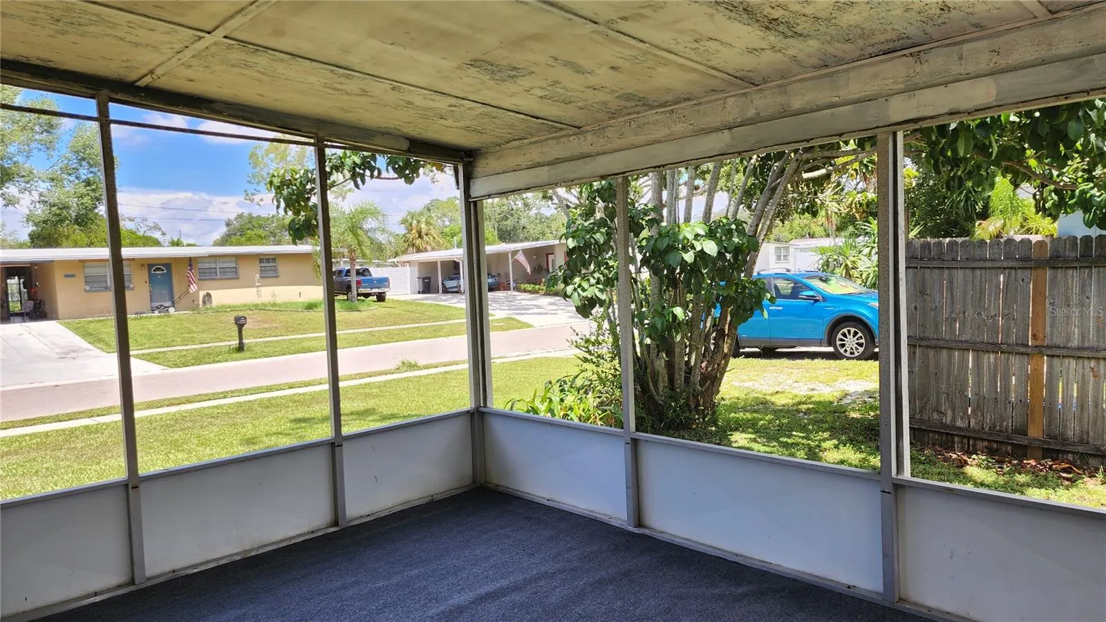 1122 DOGWOOD AVE
