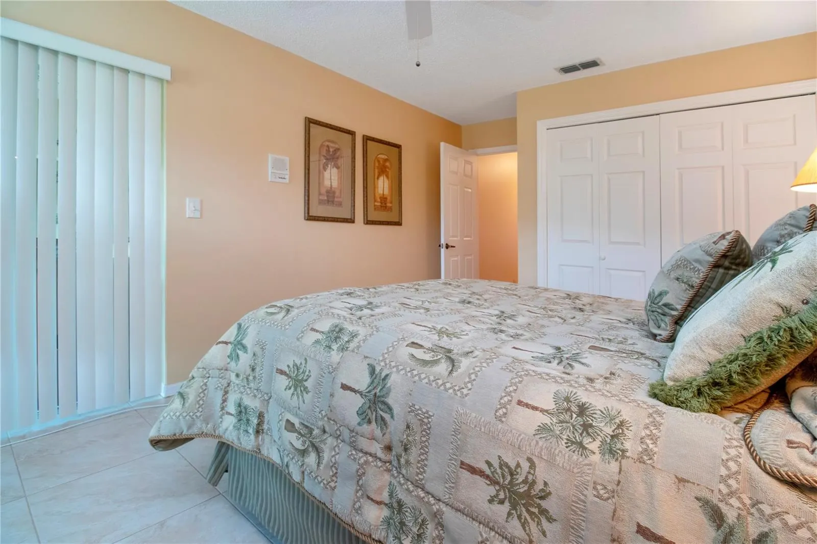 2039 BERRY ROBERTS DR