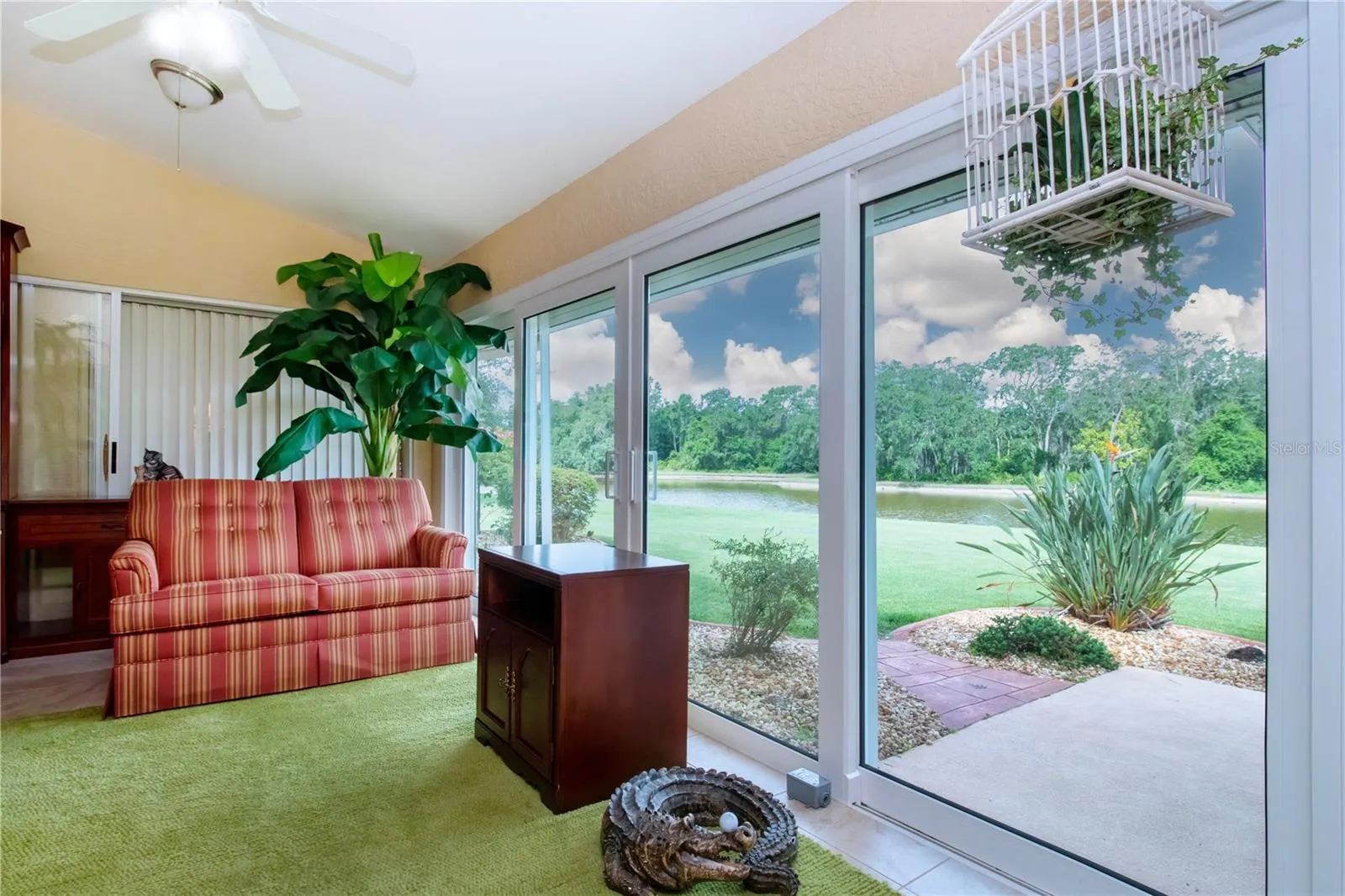 2039 BERRY ROBERTS DR