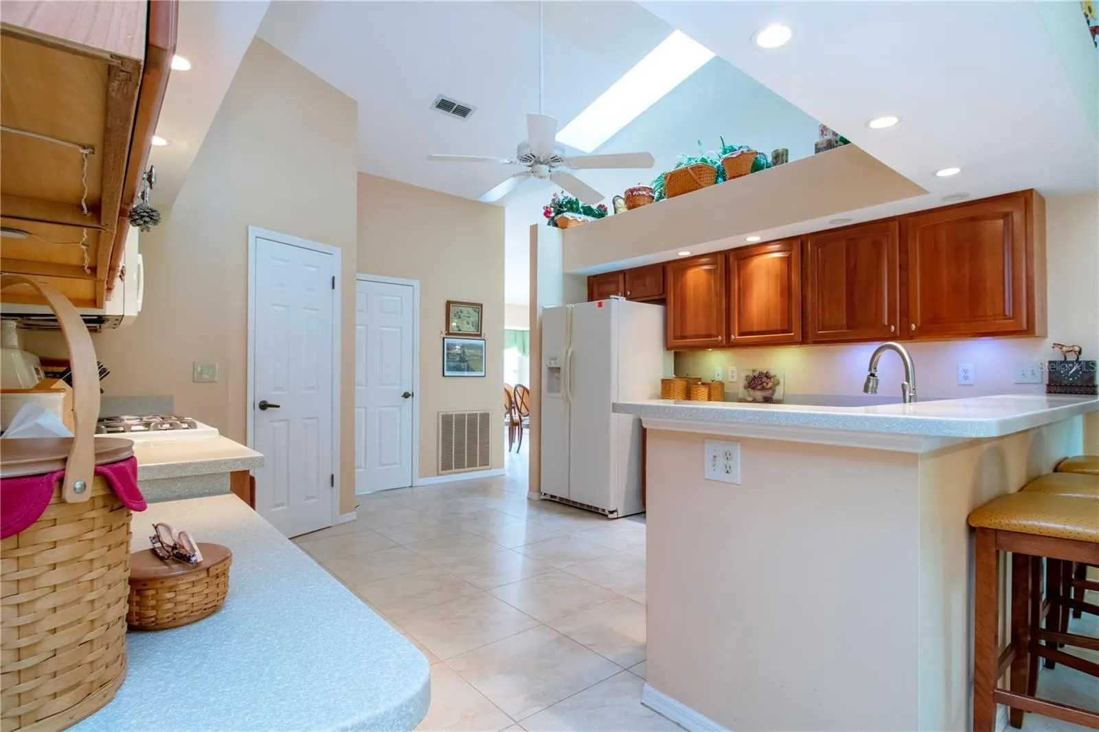 2039 BERRY ROBERTS DR