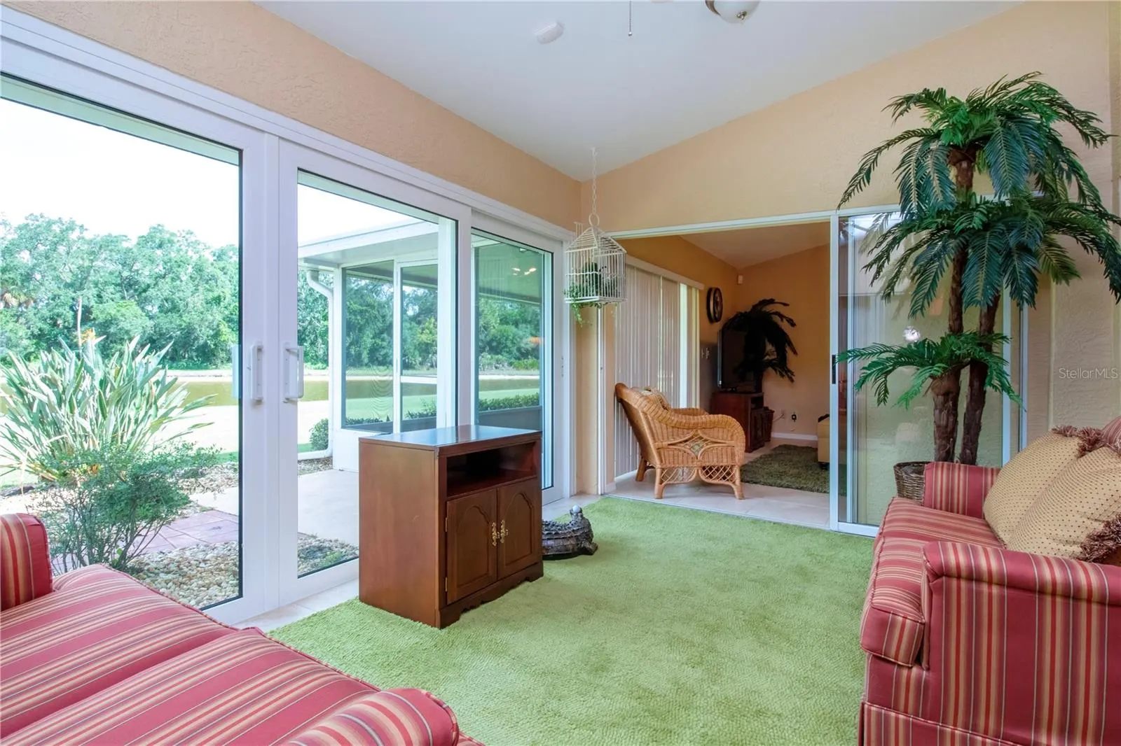 2039 BERRY ROBERTS DR