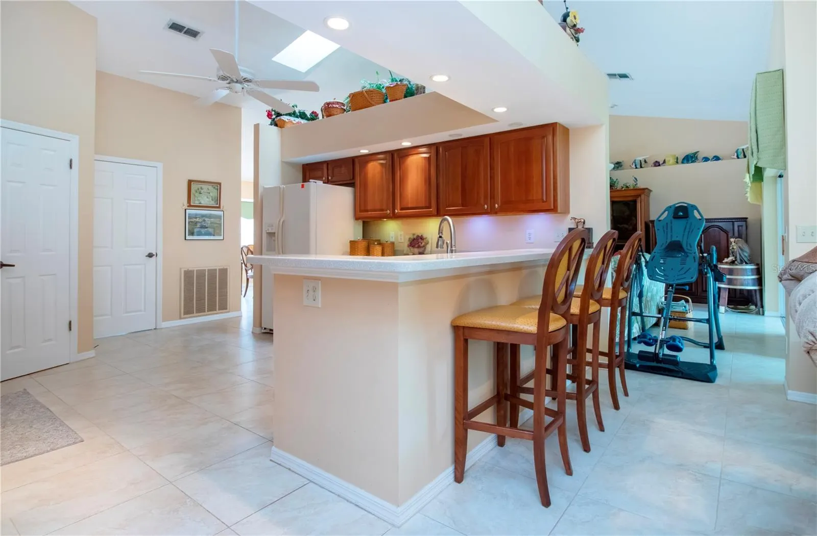 2039 BERRY ROBERTS DR