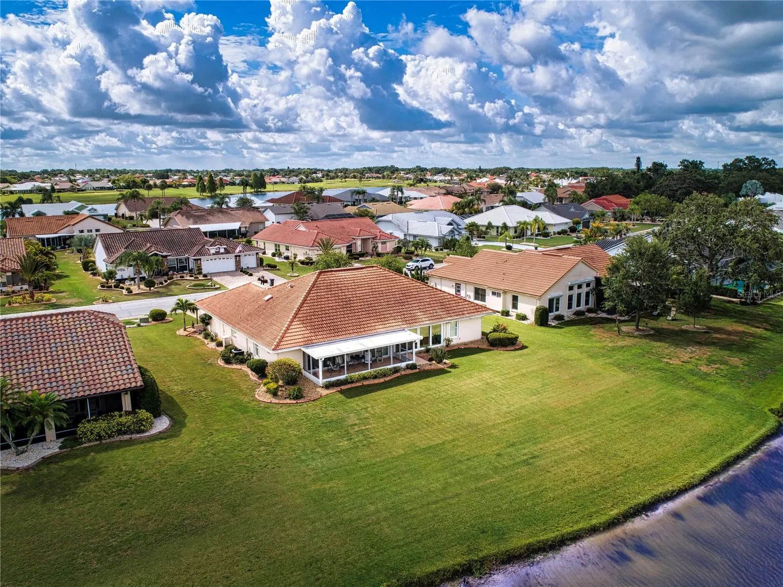 2039 BERRY ROBERTS DR