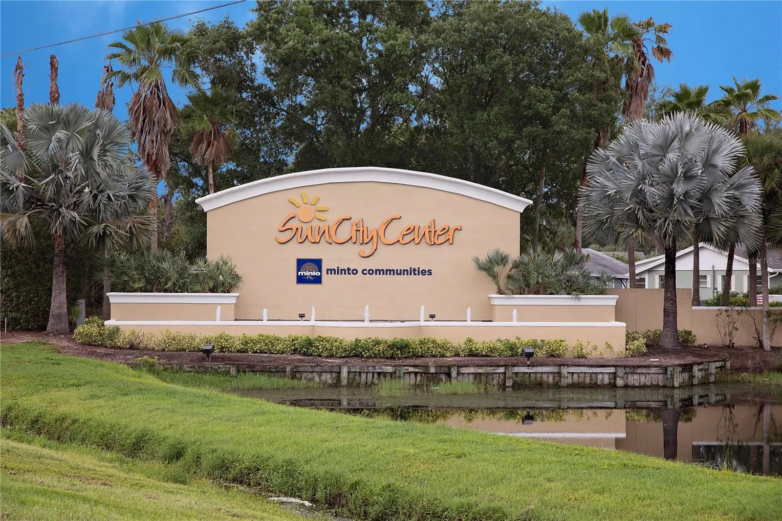 2039 BERRY ROBERTS DR